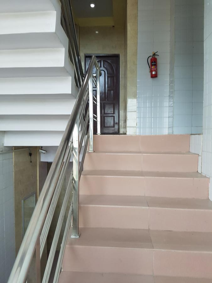 Shwe Eain Si Guest House - Burmese Only Myeik Exterior photo